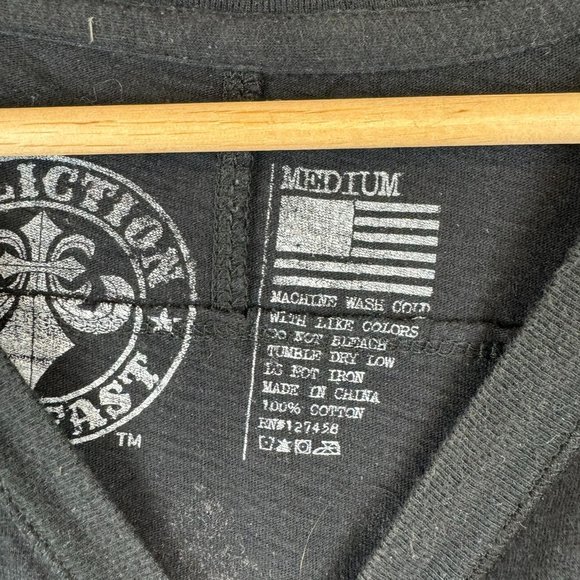 Affliction Men's Black Graphic Henley T-Shirt M - Picture 6 of 6